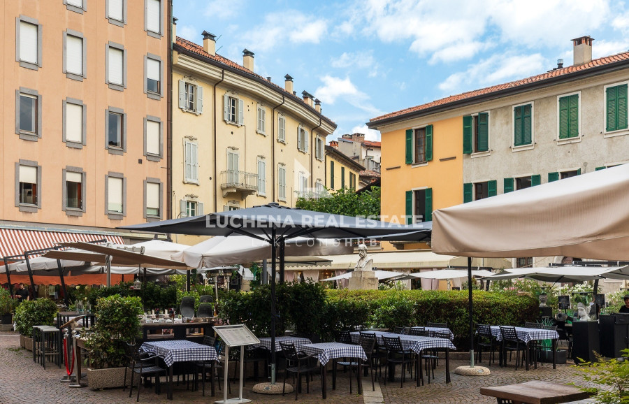 Como - Appartamento in centro storico nella suggestiva Piazza Mazzini